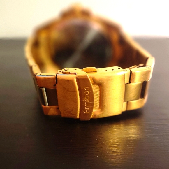 Armitron Mens Gold Chronograph - Picture 3 of 4